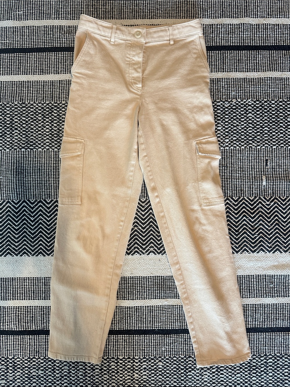 Aritzia- Wilfred Modern Cargo Pant S -Beige